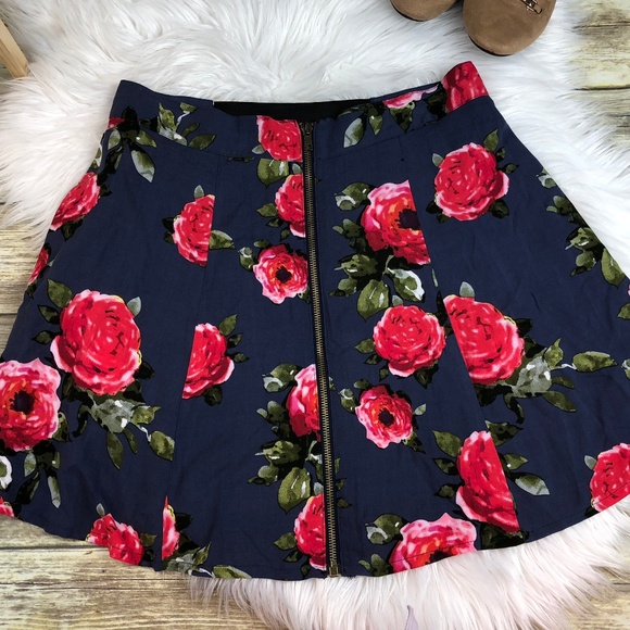 Pins and Needles Urban Outfitters Floral Skirt L - Picture 2 of 8